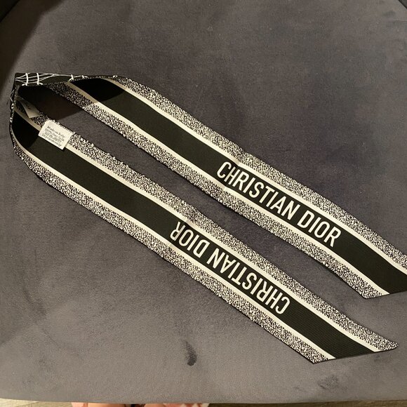 Dior Cannage Mitzah Scarf - Picture 2 of 4